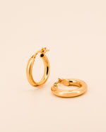 ESSENTIAL SMALL HOOPS